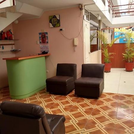 Hospedaje Golden Inn 卡马纳 外观 照片