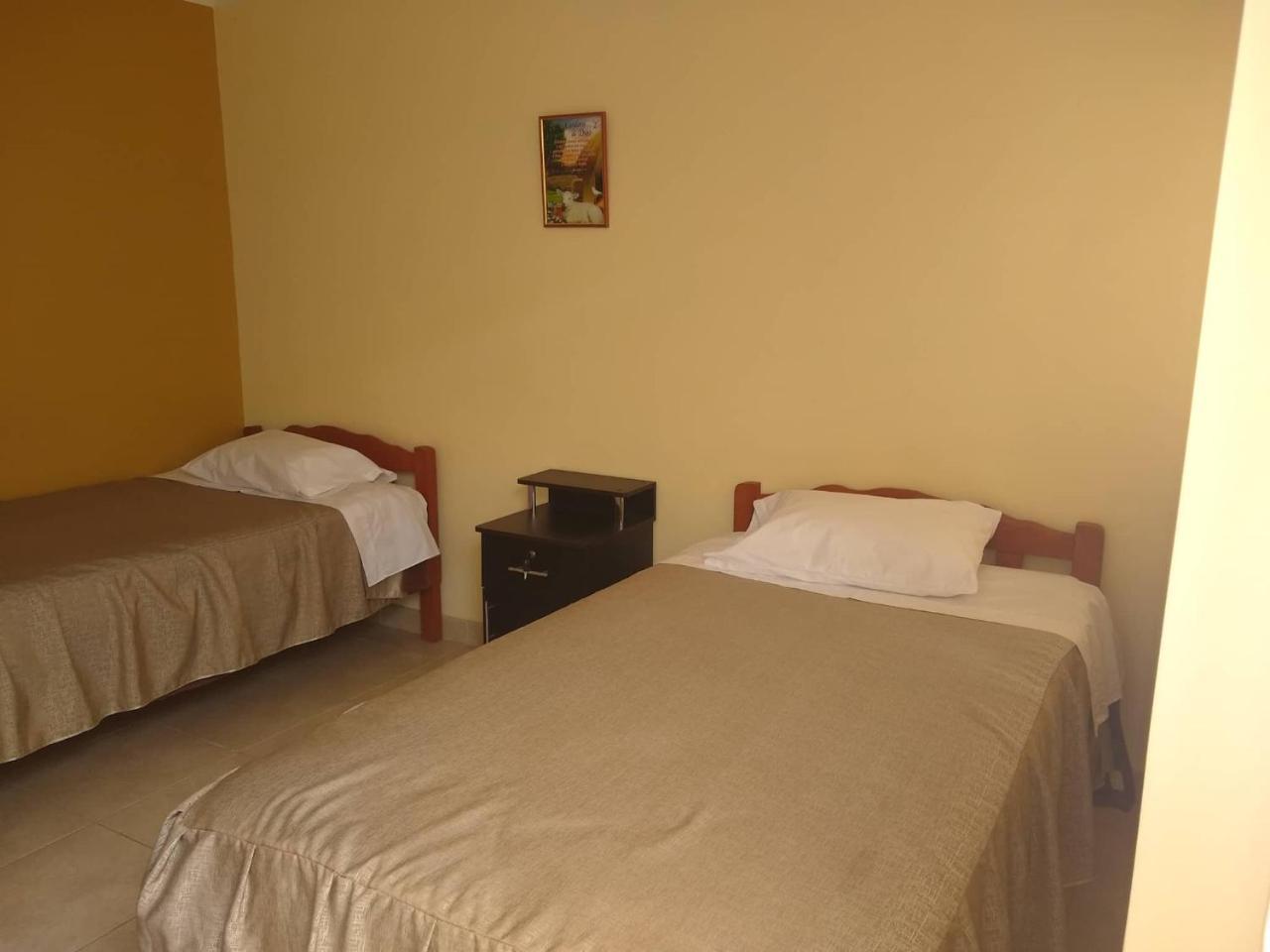 Hospedaje Golden Inn 卡马纳 外观 照片