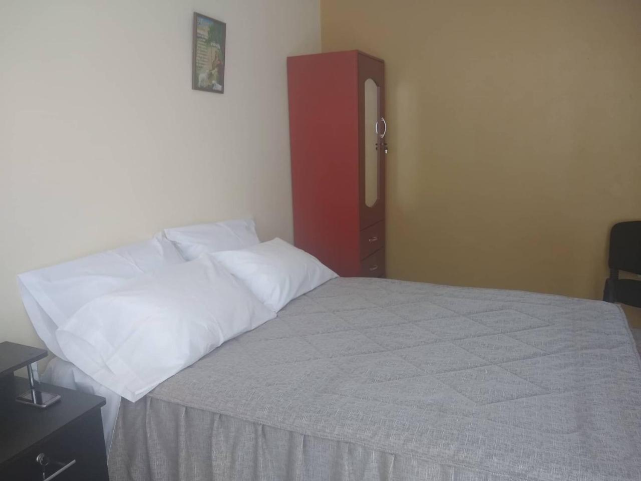 Hospedaje Golden Inn 卡马纳 外观 照片